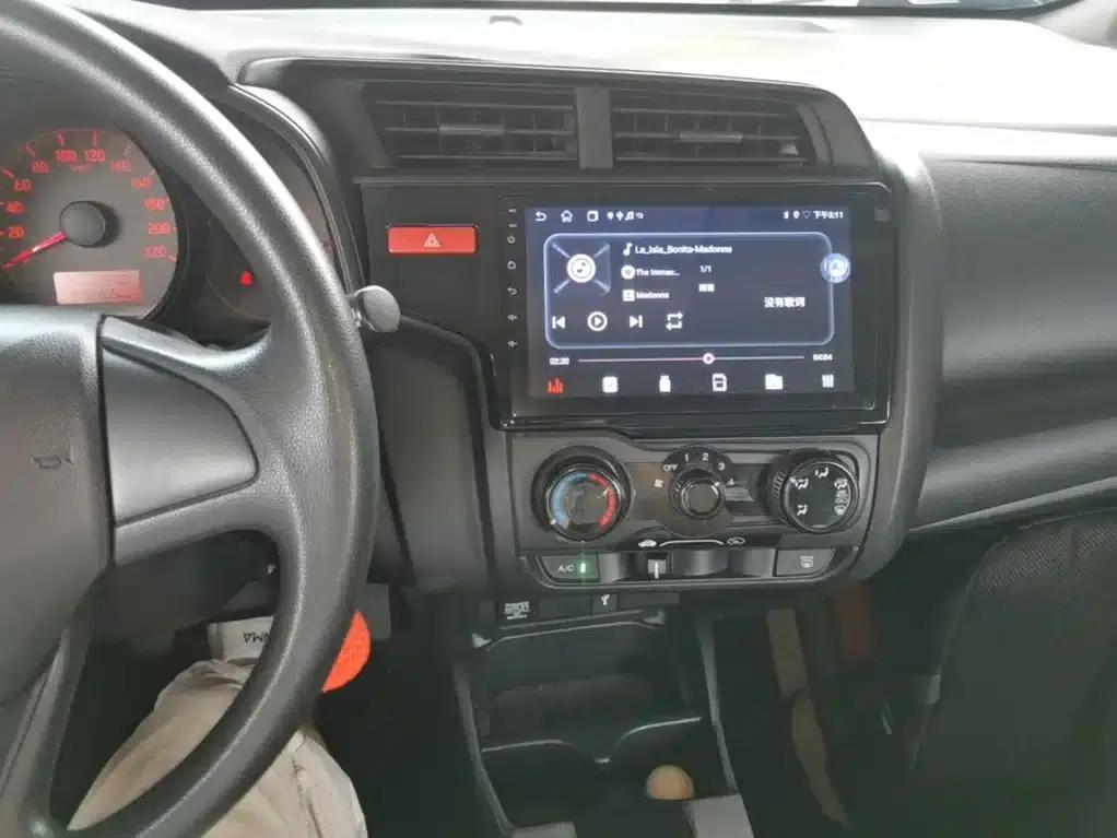 Honda Fit 2016 1.5L LX Manual Comfort Model — миниатюра 13