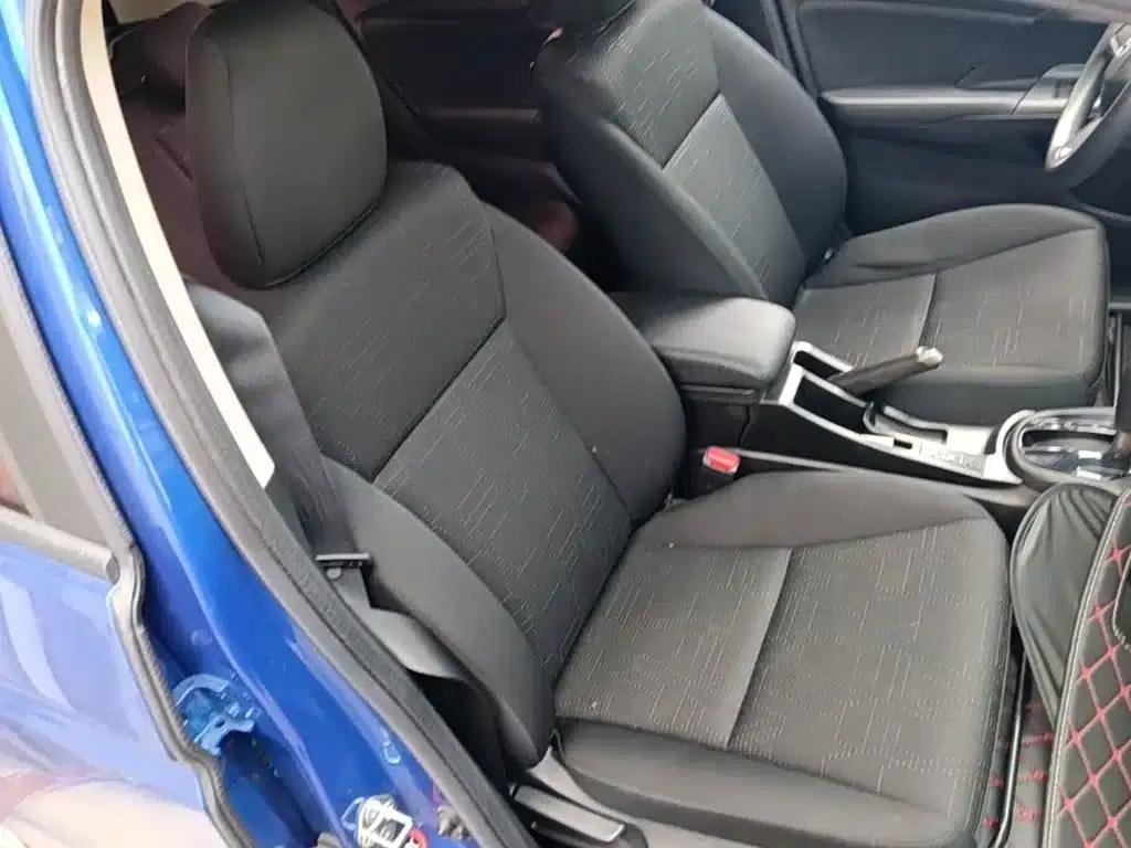 Honda Fit 2016 1.5L LXS CVT Comfort Sunroof Edition — миниатюра 25