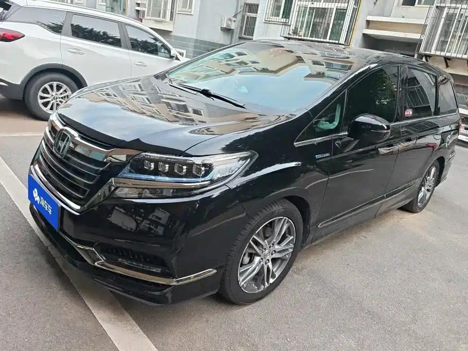 Elysion 2019 2.0L Hybrid Luxury Edition — миниатюра 1