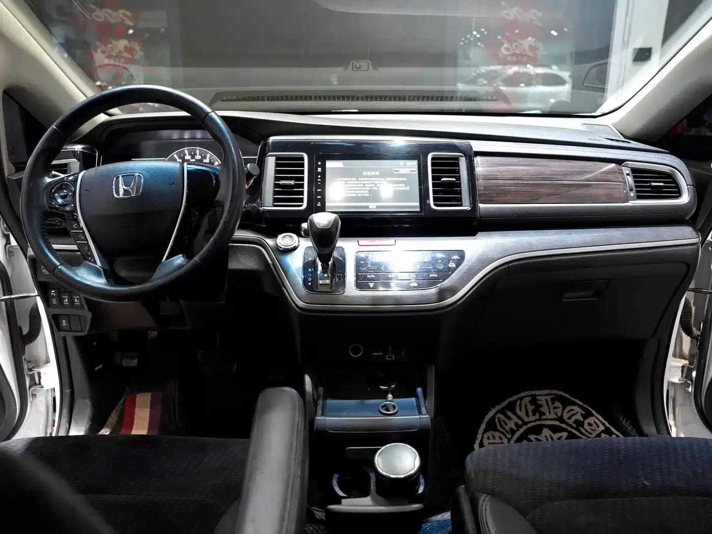 Elysion 2016 2.4L Classic Edition — миниатюра 13