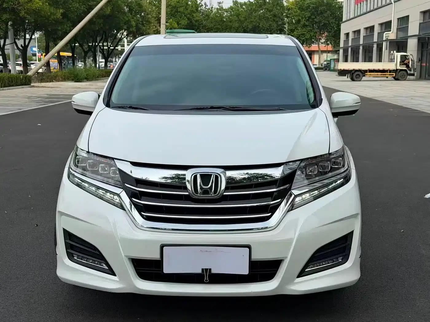 Elysion 2016 2.4L Luxury Edition — миниатюра 2