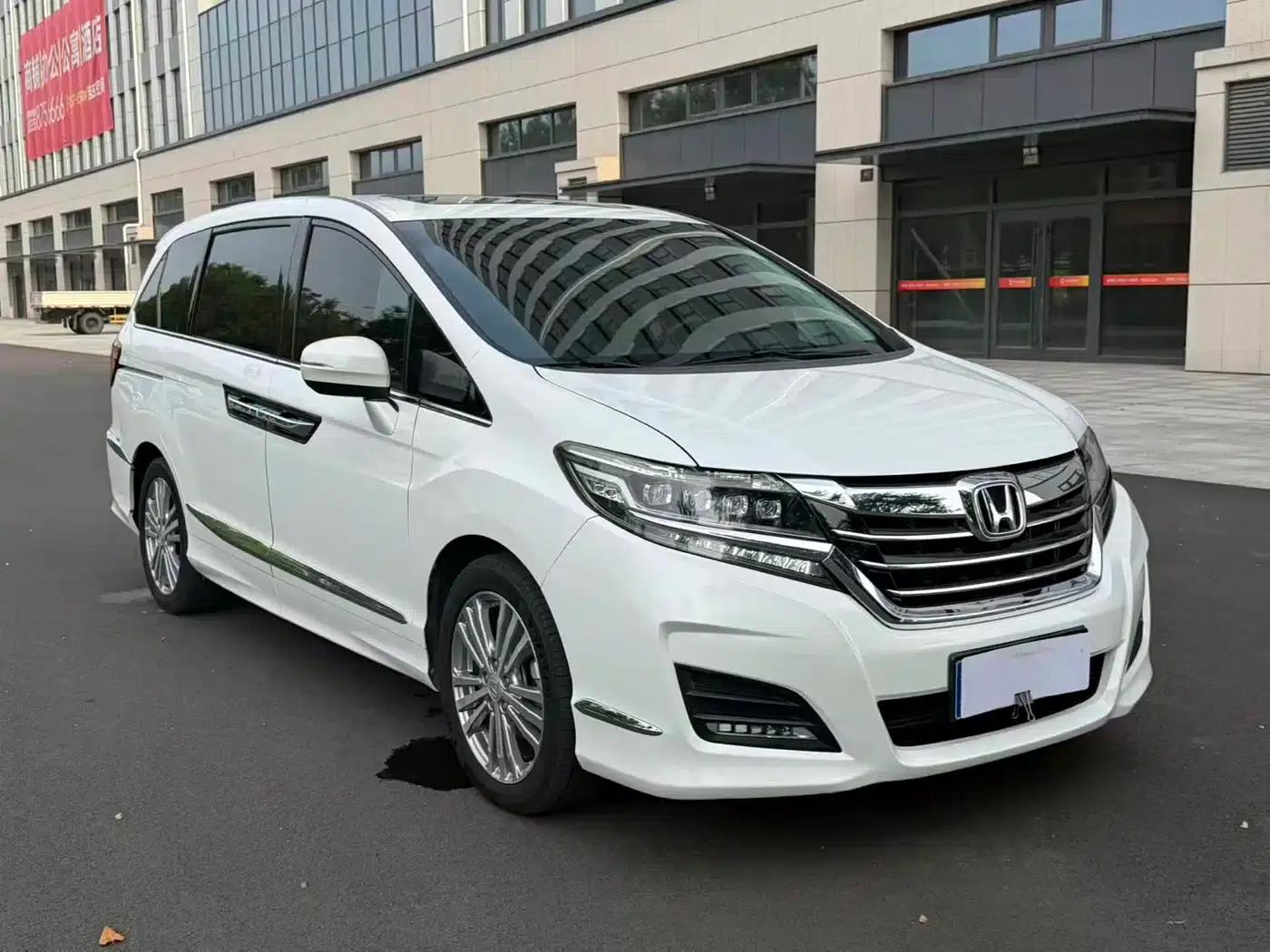 Elysion 2016 2.4L Luxury Edition — миниатюра 3