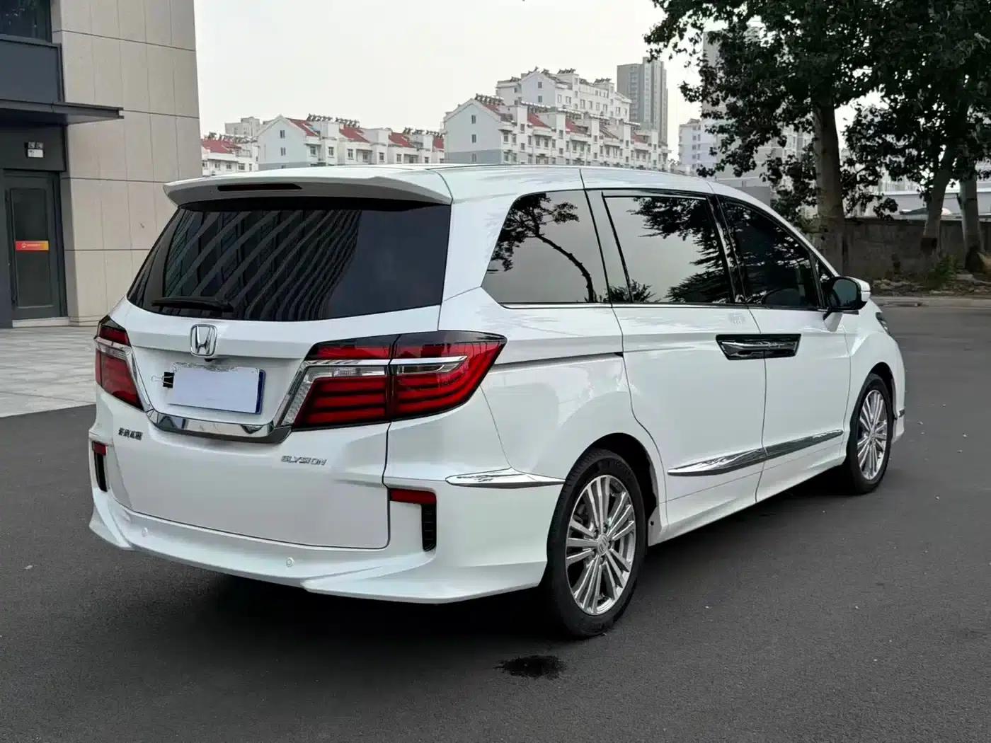 Elysion 2016 2.4L Luxury Edition — миниатюра 6