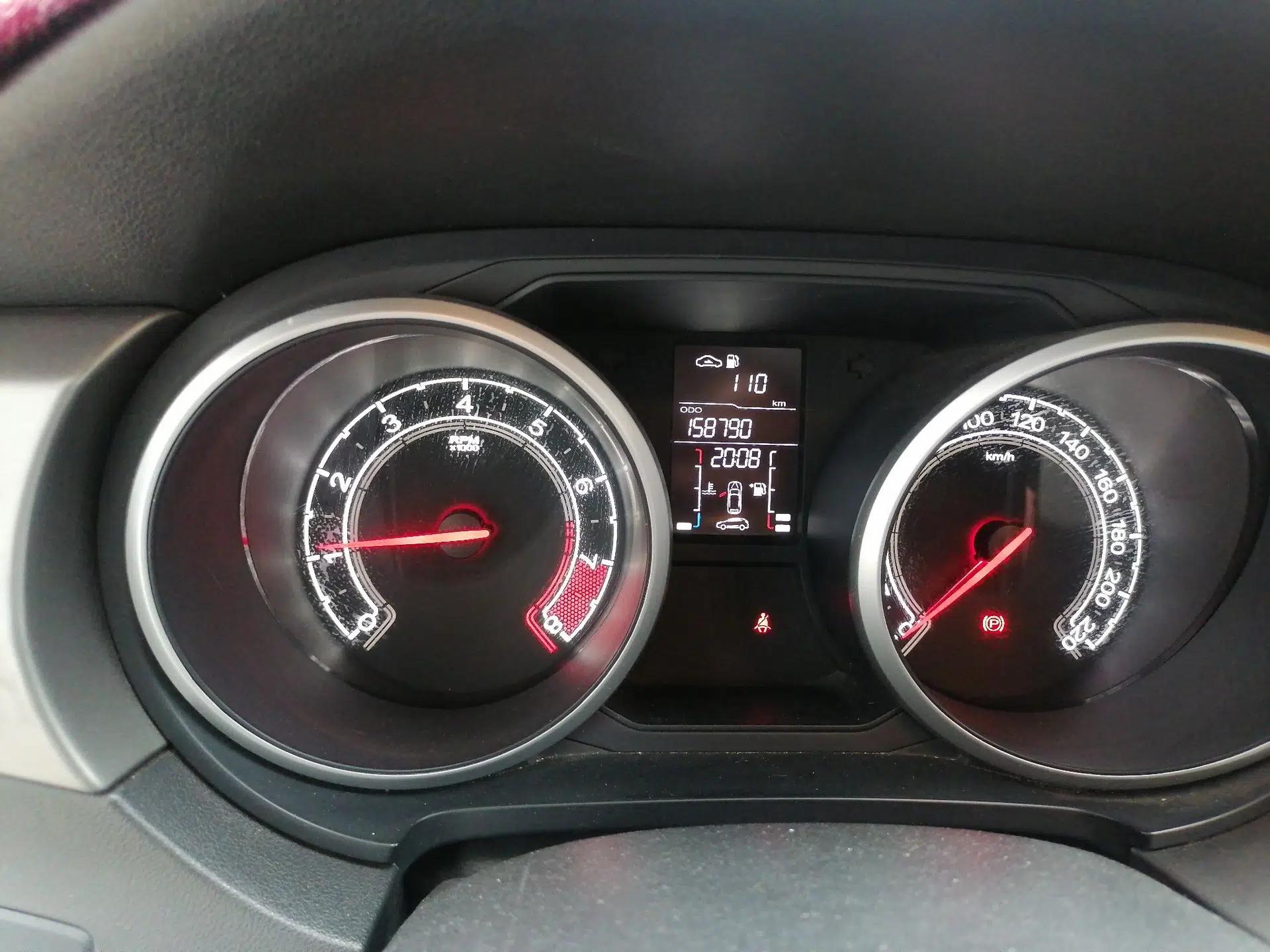 MG GS 2016 1.5TGI Manual Comfort Edition — миниатюра 12