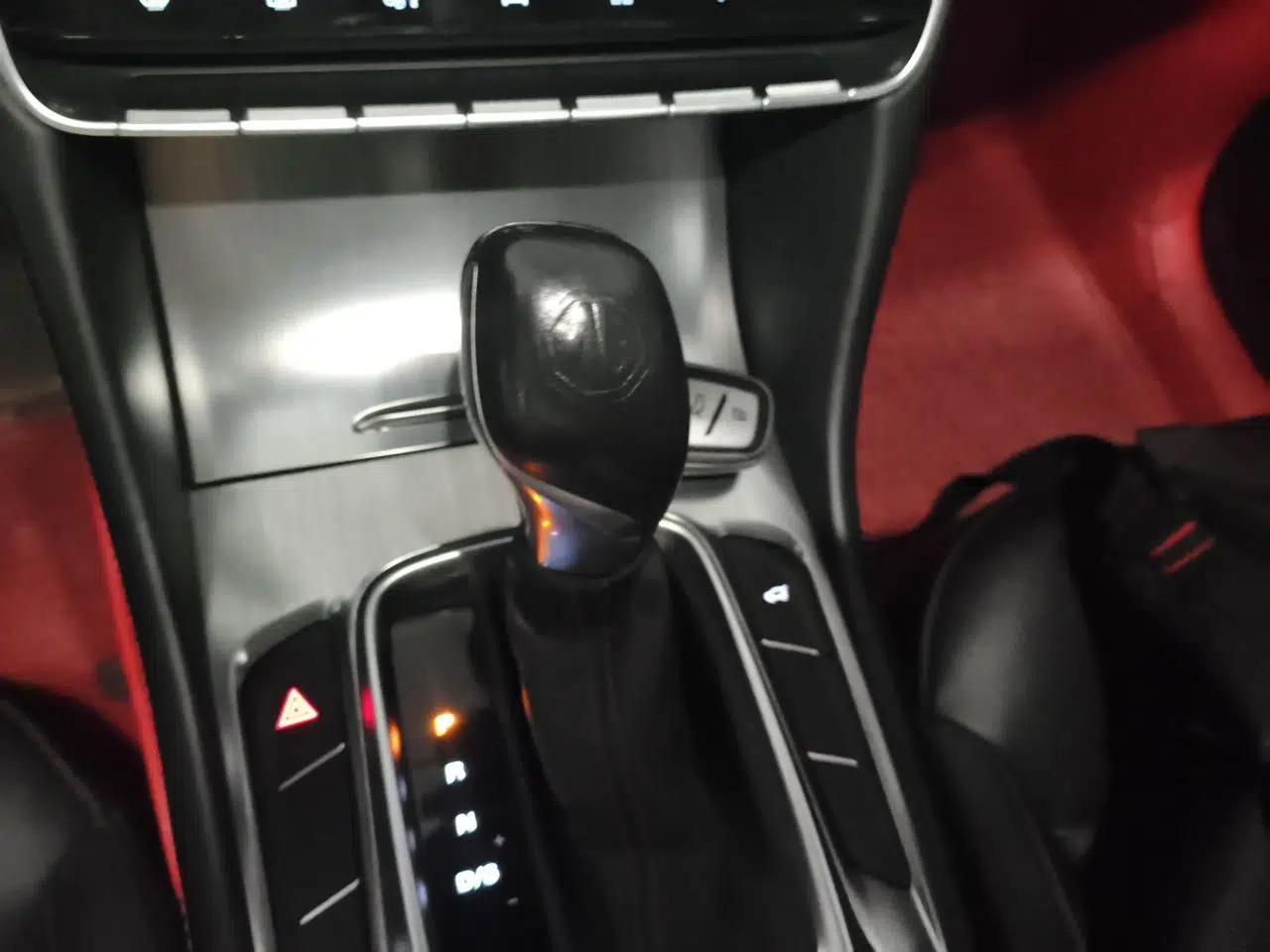MG HS 2018 20T Automatic Two-Wheel Drive Hormone Passion Edition China V Standard — миниатюра 14