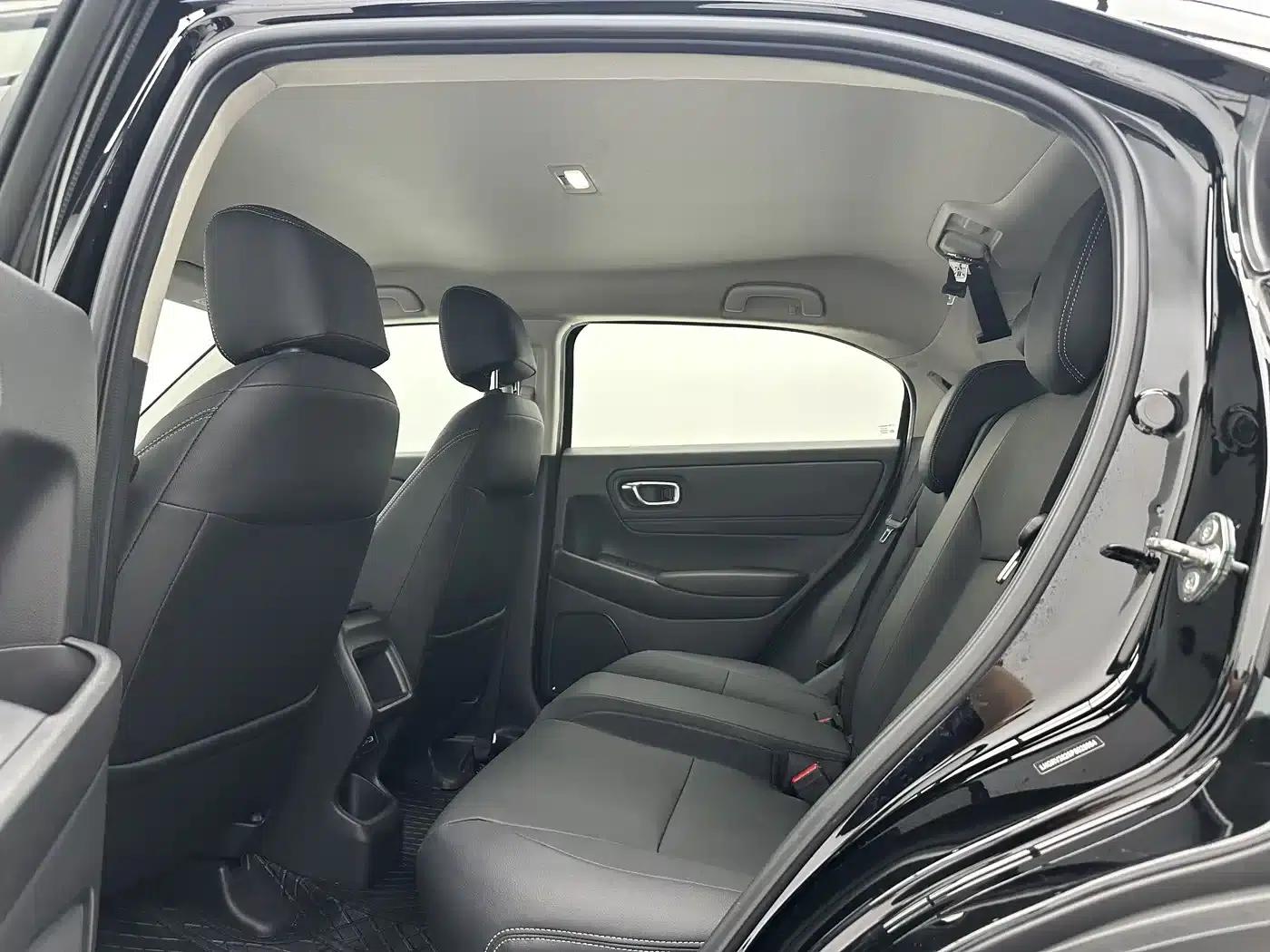 Vezel 2023 1.5L CVT Elite Edition — миниатюра 6