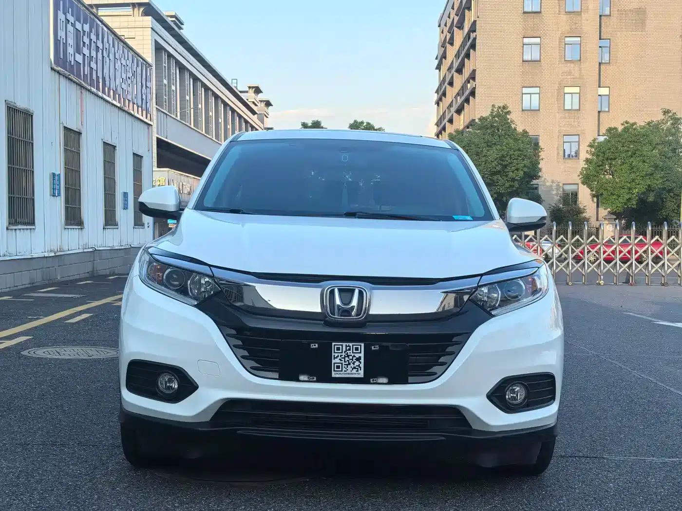 Vezel 2022 1.5L CVT Elite Smart Edition — миниатюра 1