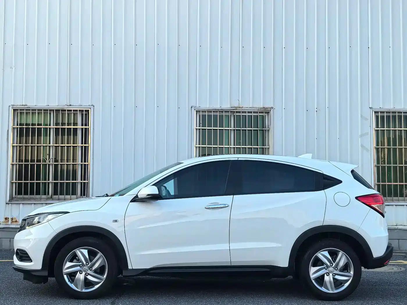 Vezel 2022 1.5L CVT Elite Smart Edition — миниатюра 12