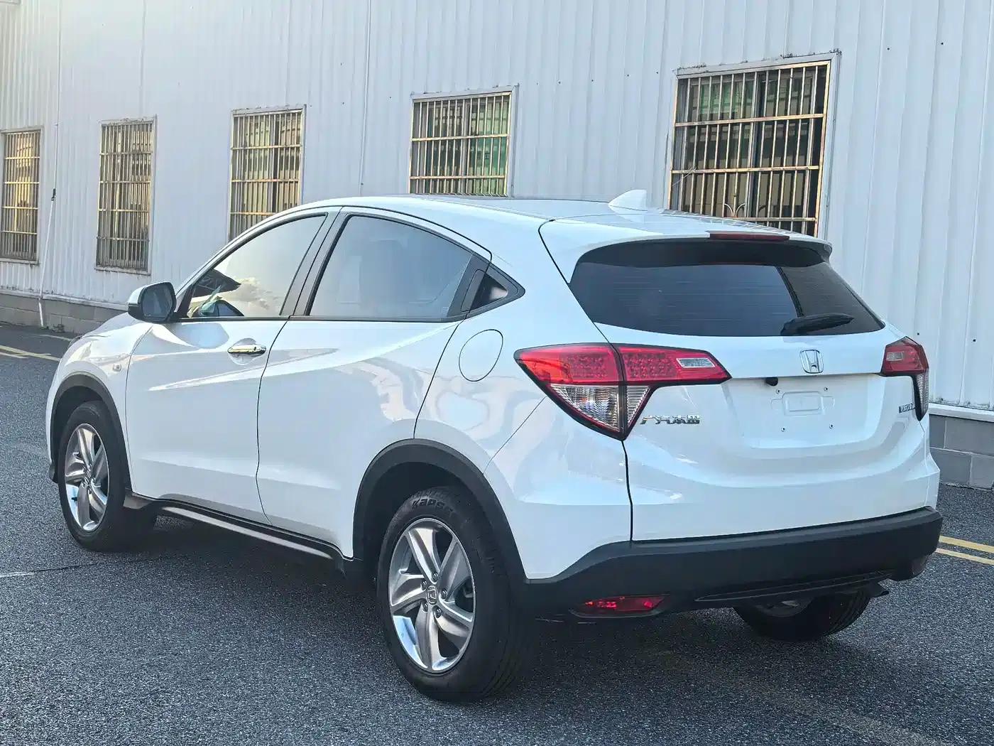 Vezel 2022 1.5L CVT Elite Smart Edition — миниатюра 14