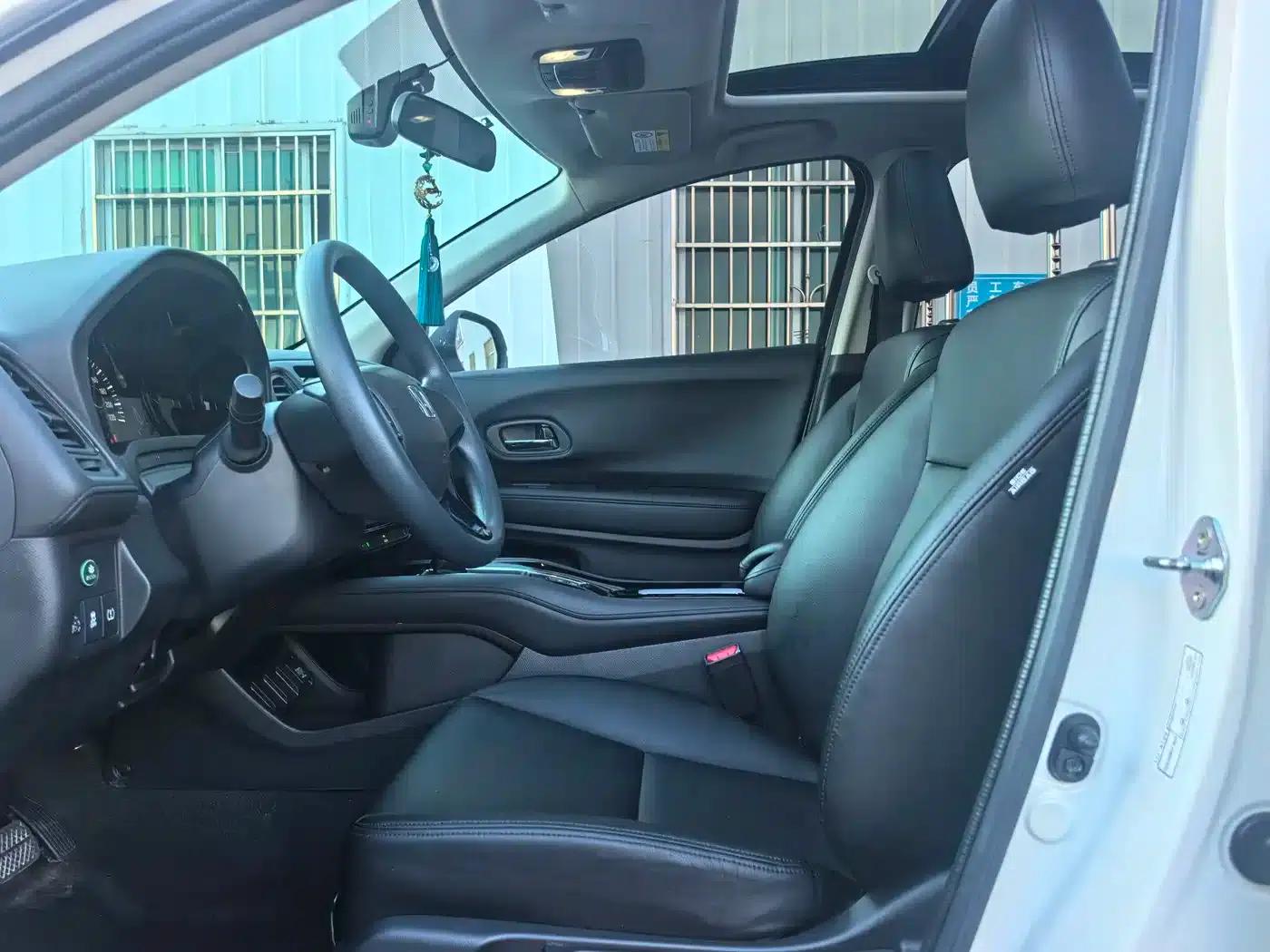 Vezel 2022 1.5L CVT Elite Smart Edition — миниатюра 4