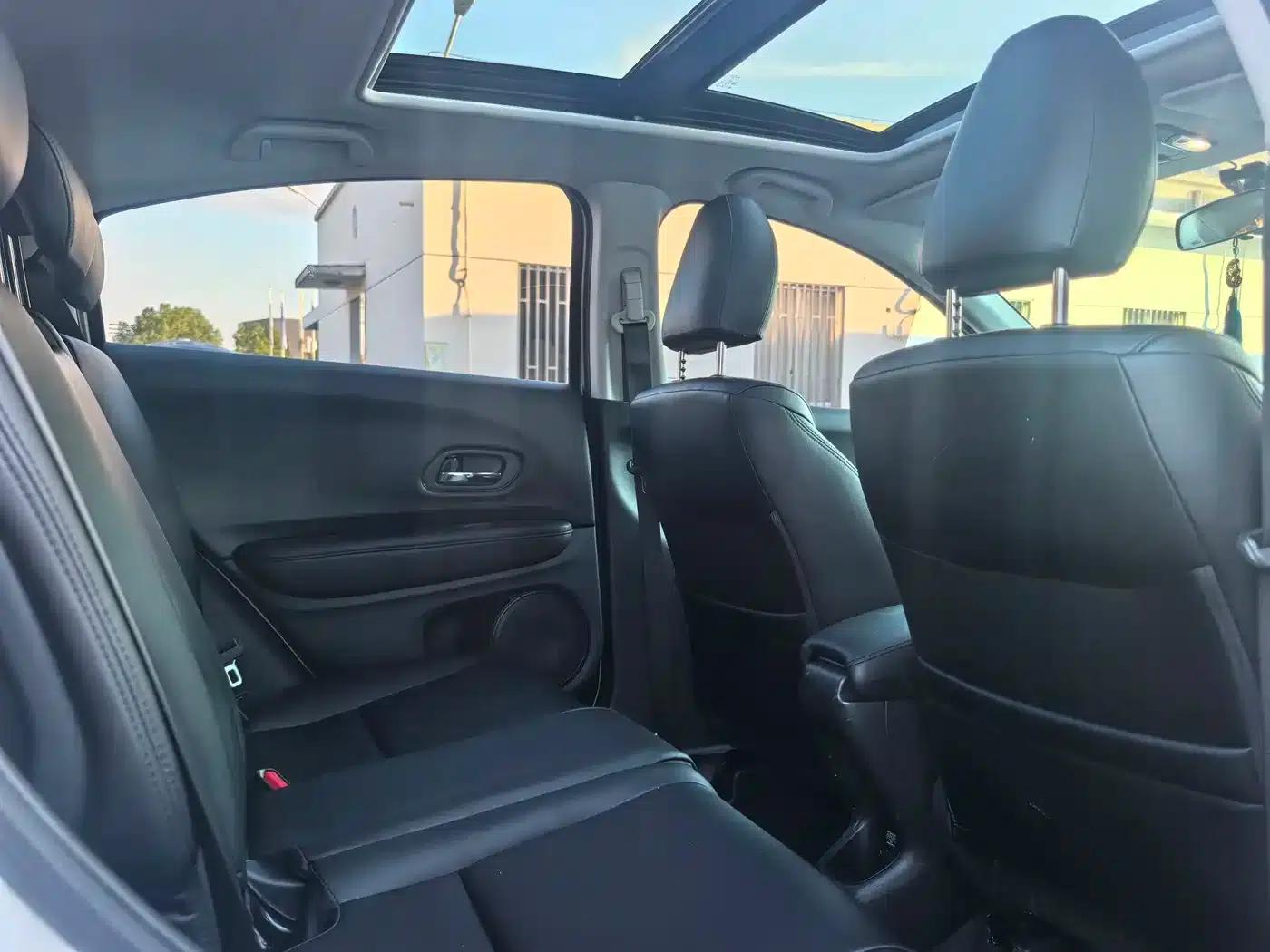 Vezel 2022 1.5L CVT Elite Smart Edition — миниатюра 7