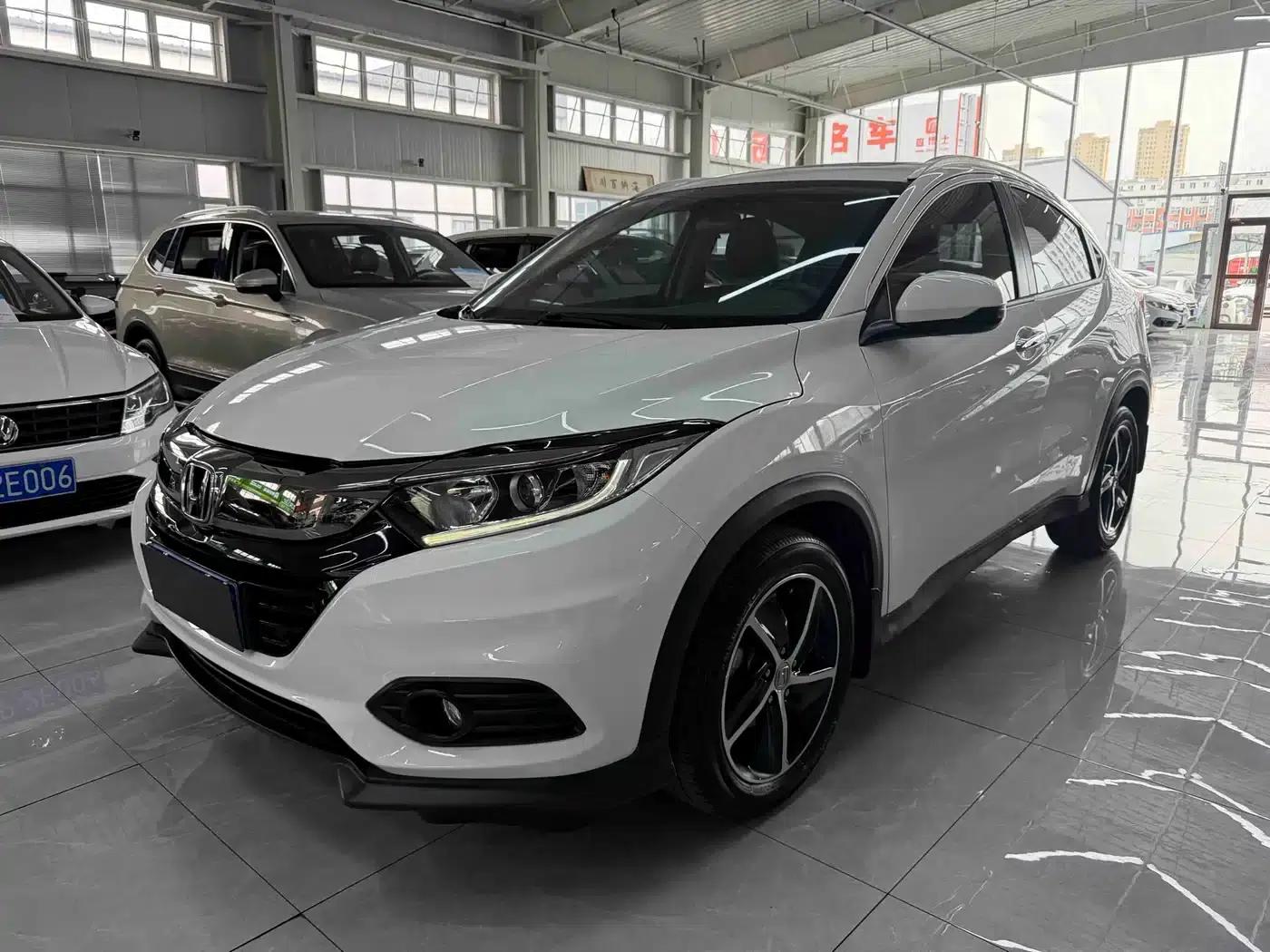 Vezel 2022 1.5L CVT Elite Smart Edition — миниатюра 1