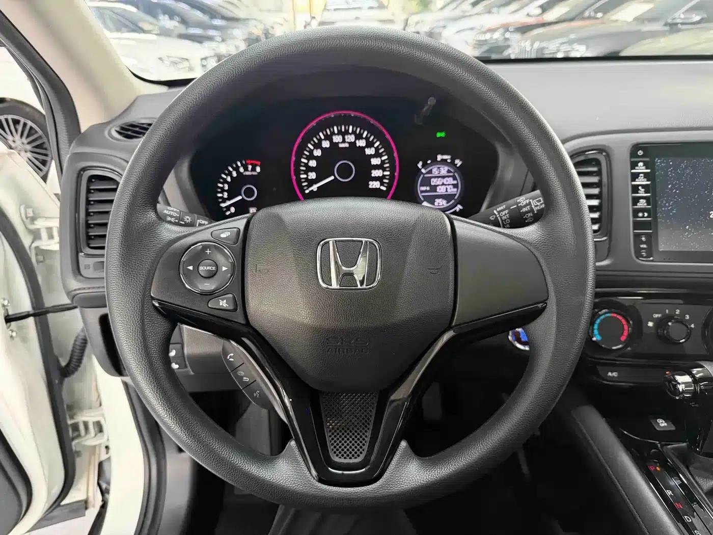 Vezel 2022 1.5L CVT Elite Smart Edition — миниатюра 12