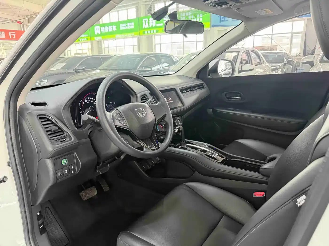 Vezel 2022 1.5L CVT Elite Smart Edition — миниатюра 7