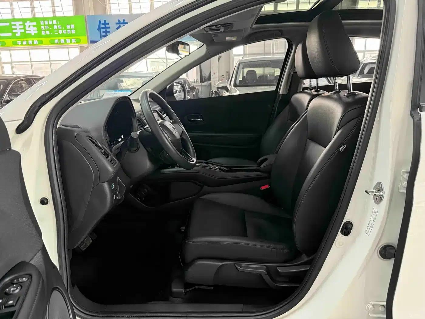 Vezel 2022 1.5L CVT Elite Smart Edition — миниатюра 8