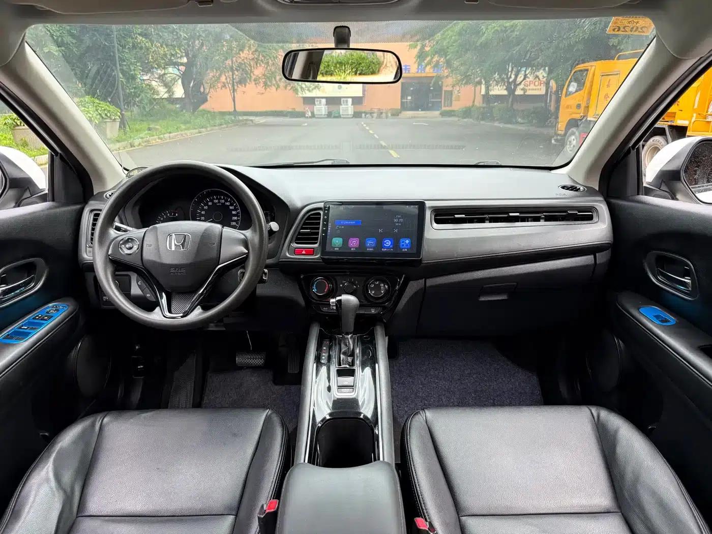 Vezel 2017 1.5L CVT 2WD Comfort Model — миниатюра 12