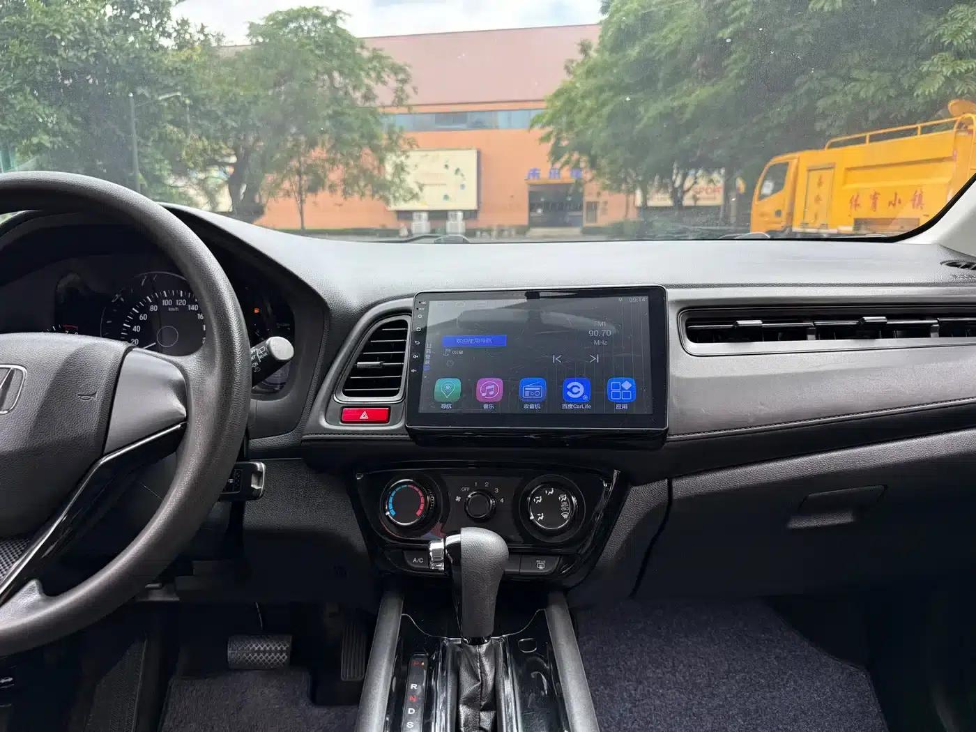 Vezel 2017 1.5L CVT 2WD Comfort Model — миниатюра 13