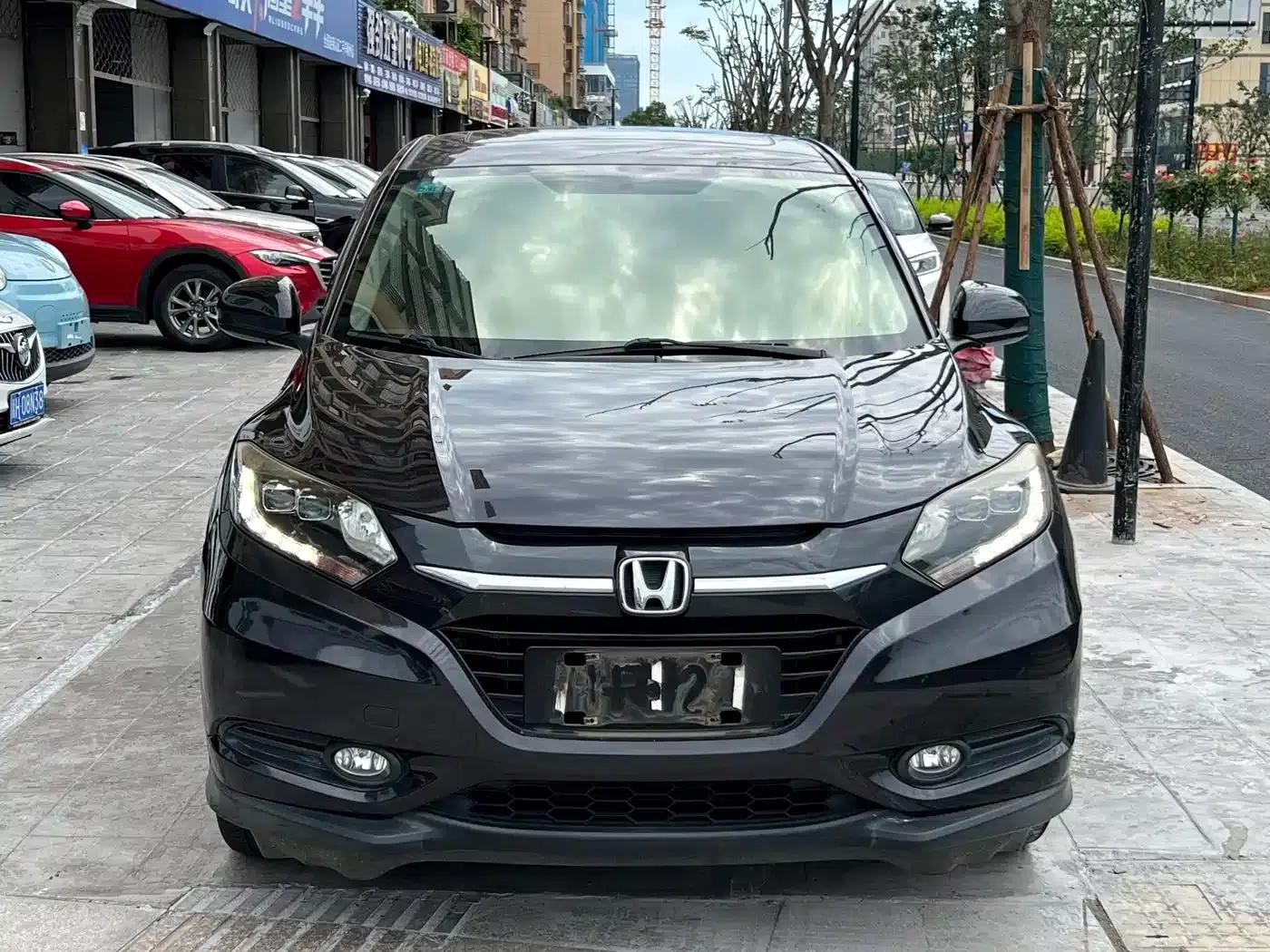 Vezel 2017 1.8L CVT 2WD Pioneer Edition — миниатюра 2