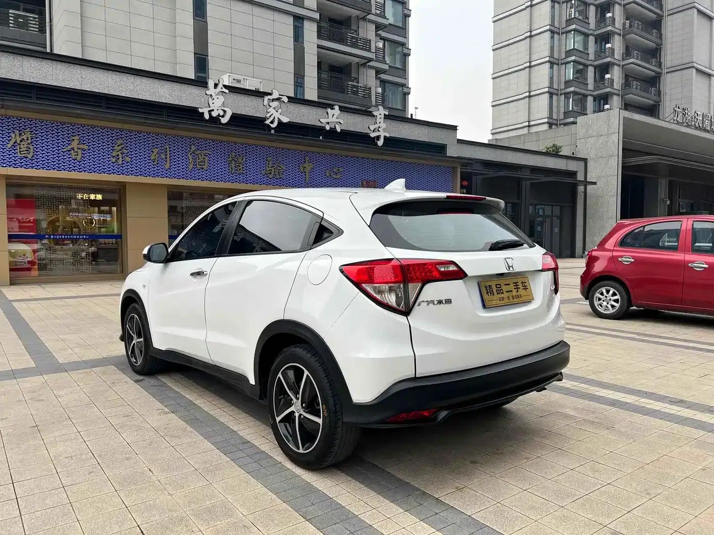 Vezel 2022 1.5L CVT Phantom Night Pioneer Edition — миниатюра 5