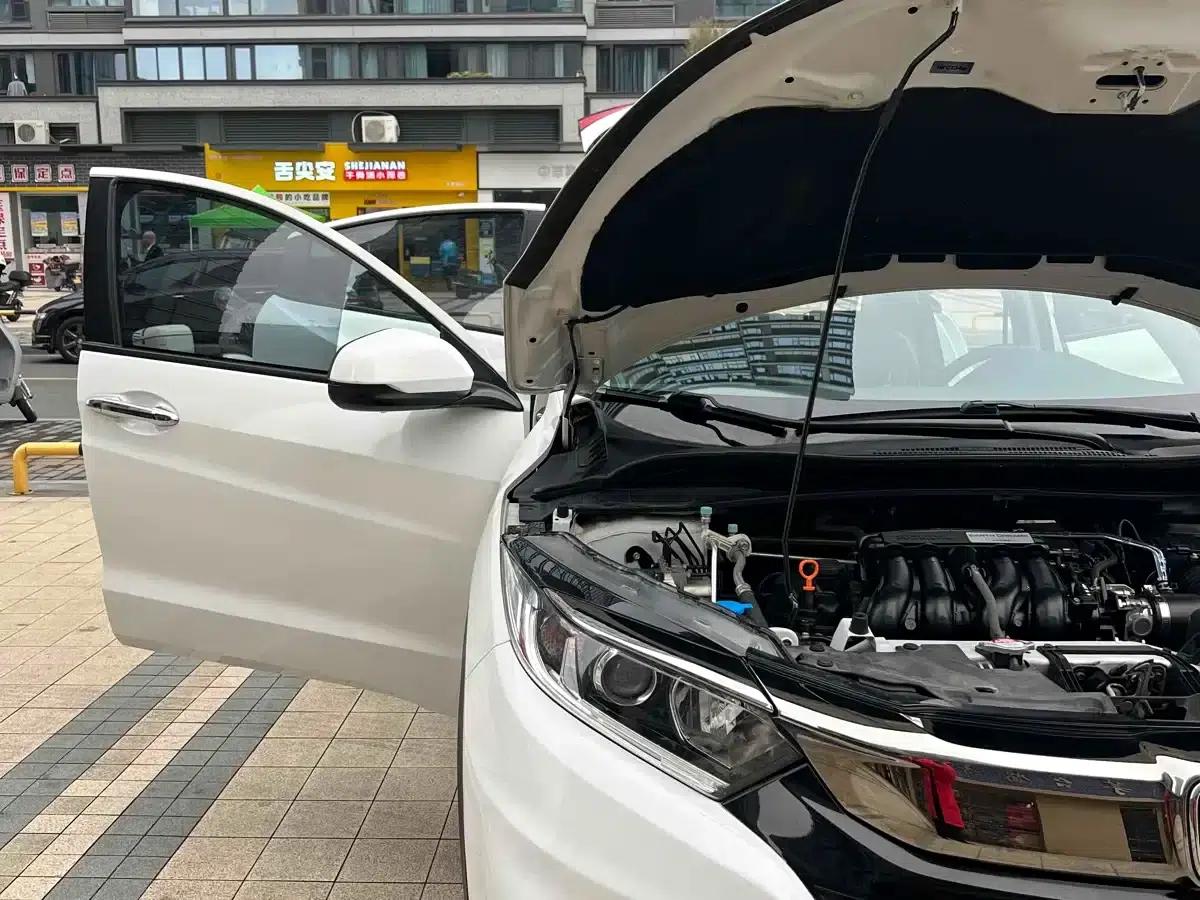 Vezel 2022 1.5L CVT Phantom Night Pioneer Edition — миниатюра 10