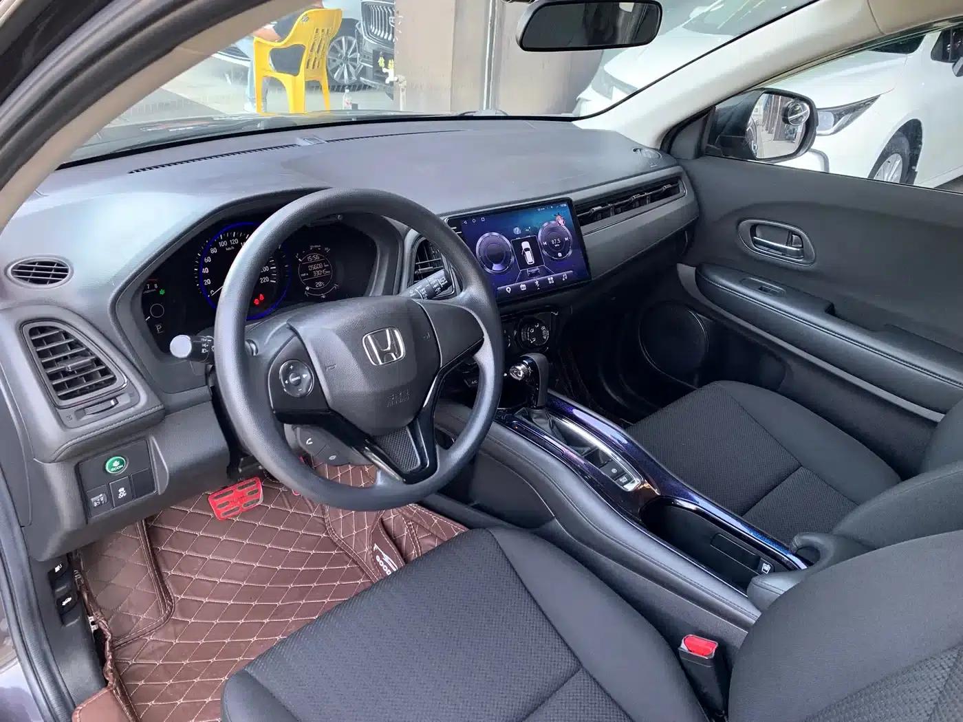 Vezel 2017 1.5L CVT 2WD Comfort Model — миниатюра 7