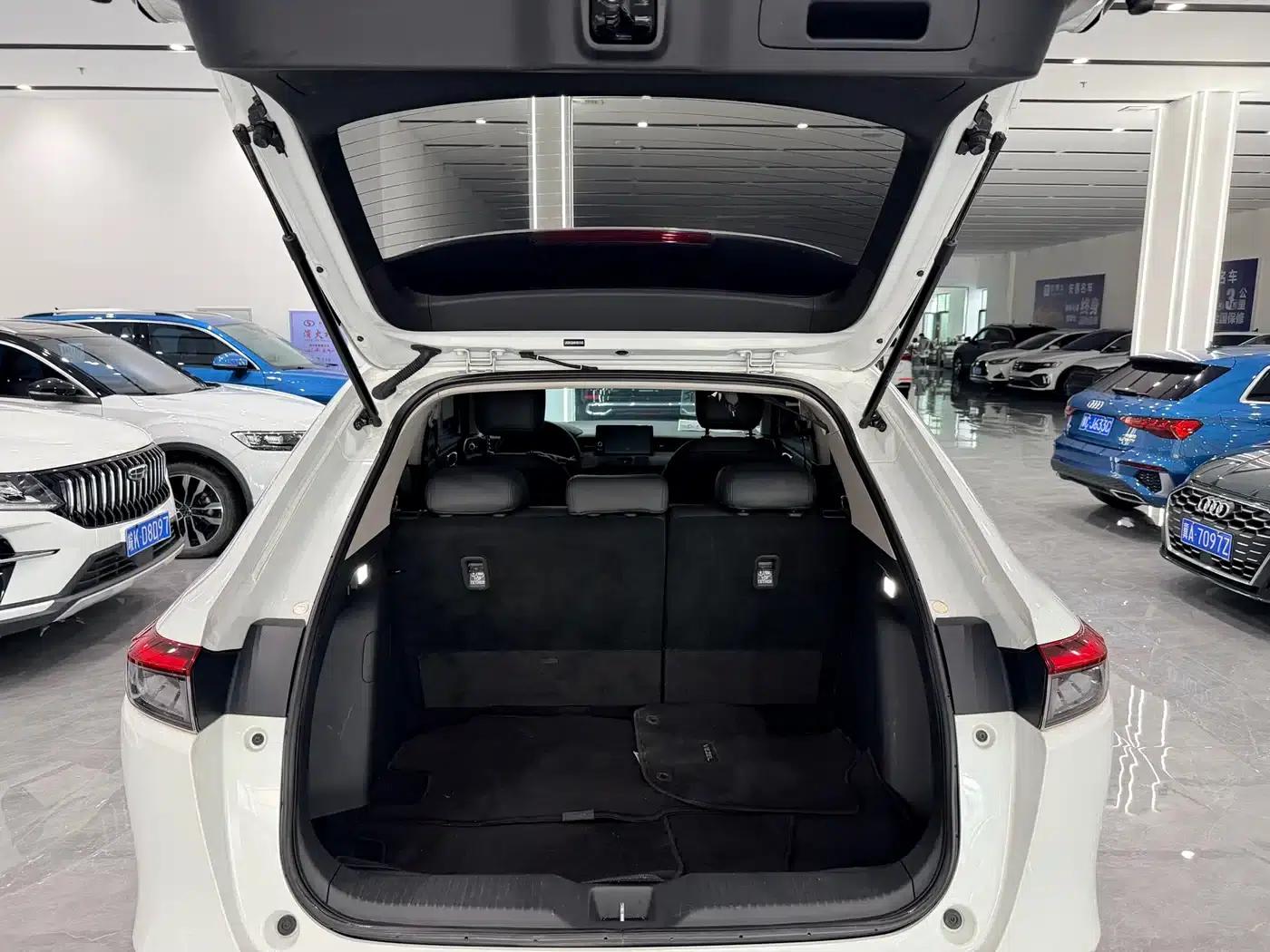 Vezel 2023 1.5L CVT Pioneer Edition — миниатюра 14