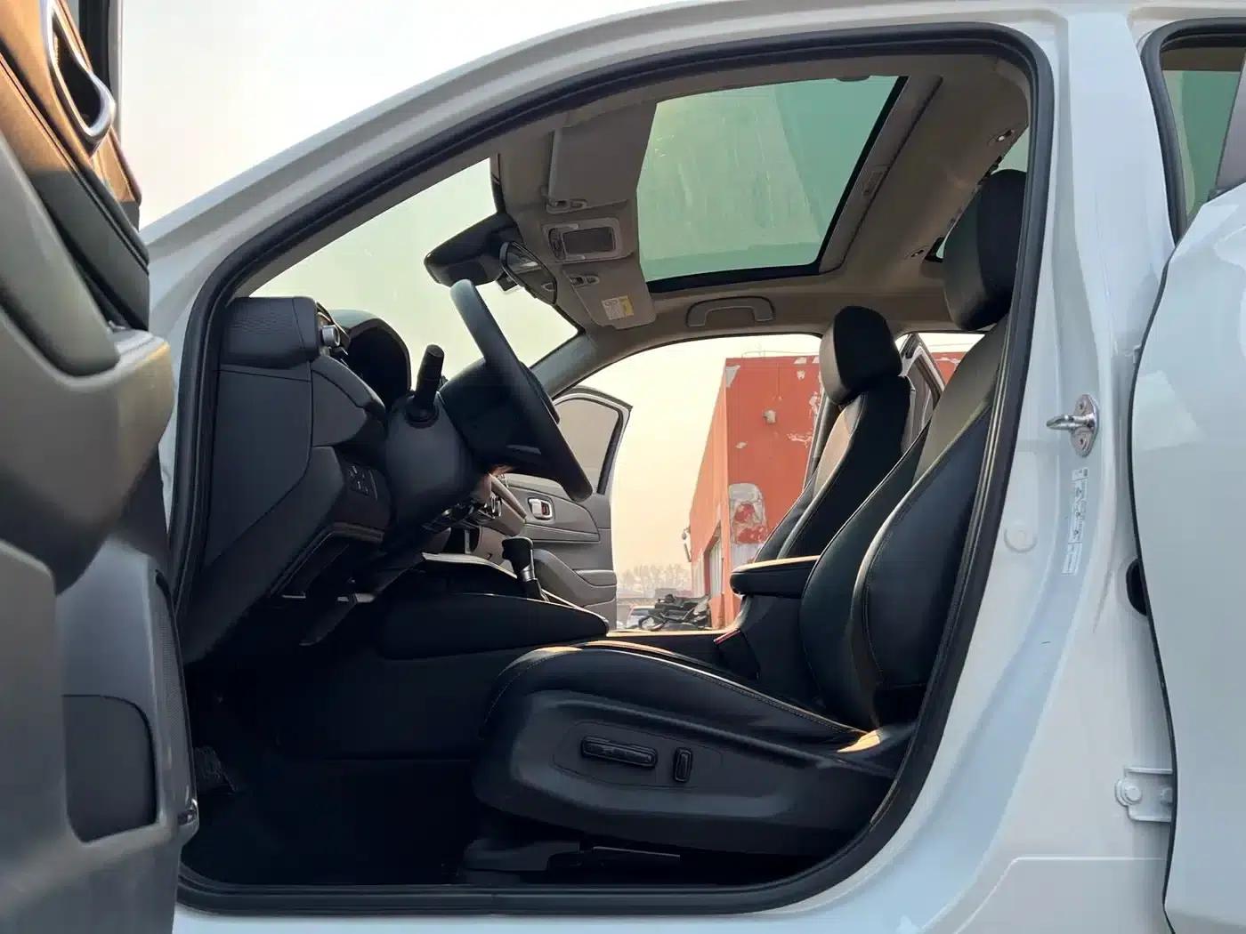 Vezel 2023 1.5L CVT Tech Edition — миниатюра 8