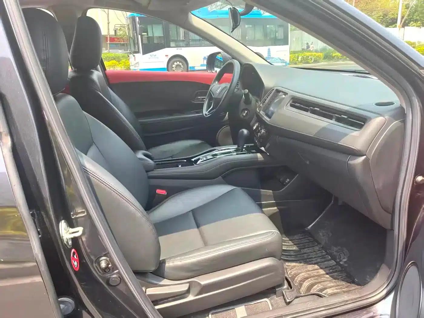 Vezel 2020 1.5L CVT Elite Edition — миниатюра 5