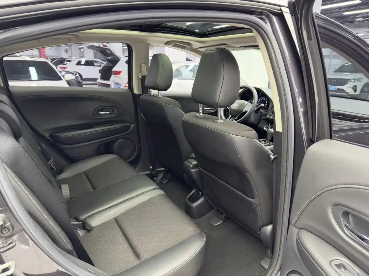 Vezel 2020 1.5L CVT Luxury Edition — миниатюра 15