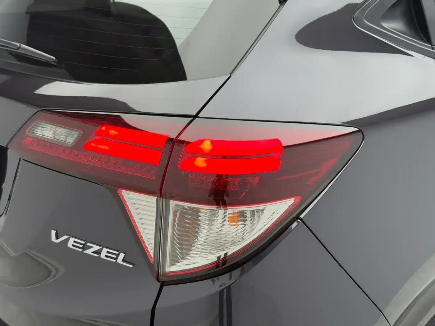 Vezel 2020 1.5L CVT Luxury Edition — миниатюра 8