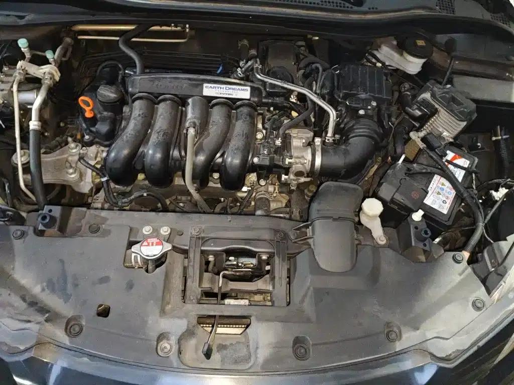 Vezel 2017 1.5L CVT 2WD Comfort Model — миниатюра 11