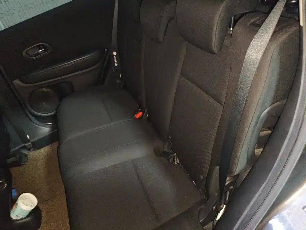 Vezel 2017 1.5L CVT 2WD Comfort Model — миниатюра 15