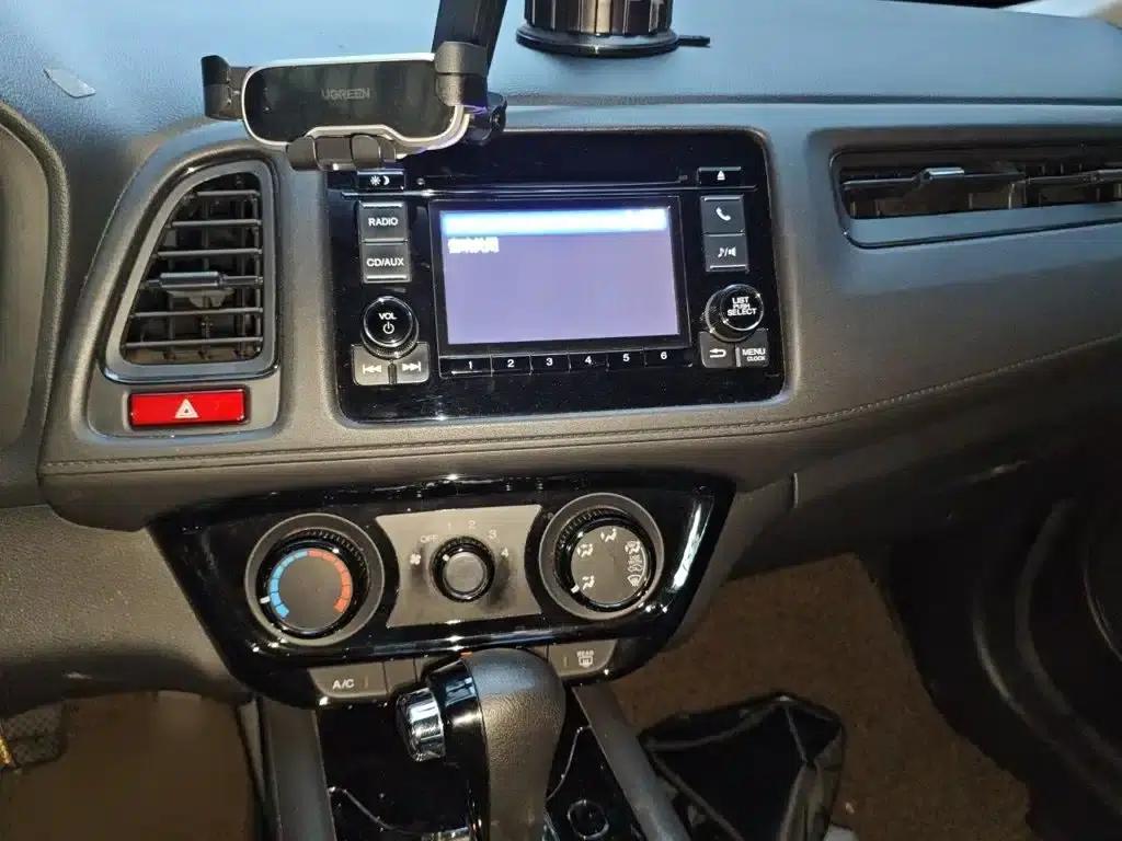 Vezel 2017 1.5L CVT 2WD Comfort Model — миниатюра 6