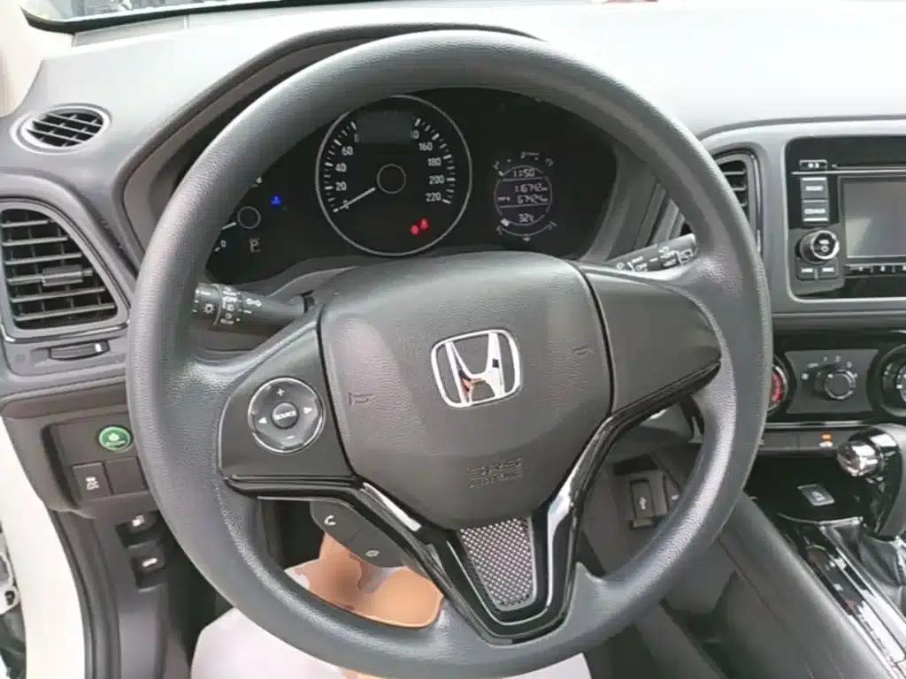 Vezel 2017 1.8L CVT 2WD Pioneer Edition — миниатюра 11