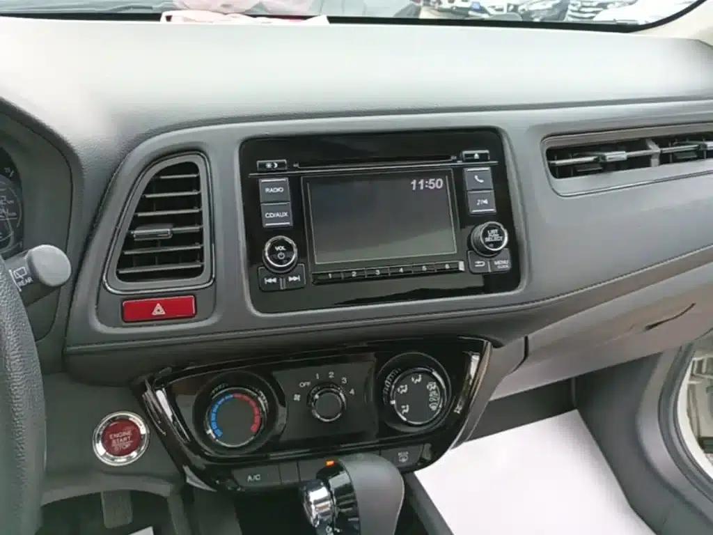 Vezel 2017 1.8L CVT 2WD Pioneer Edition — миниатюра 13