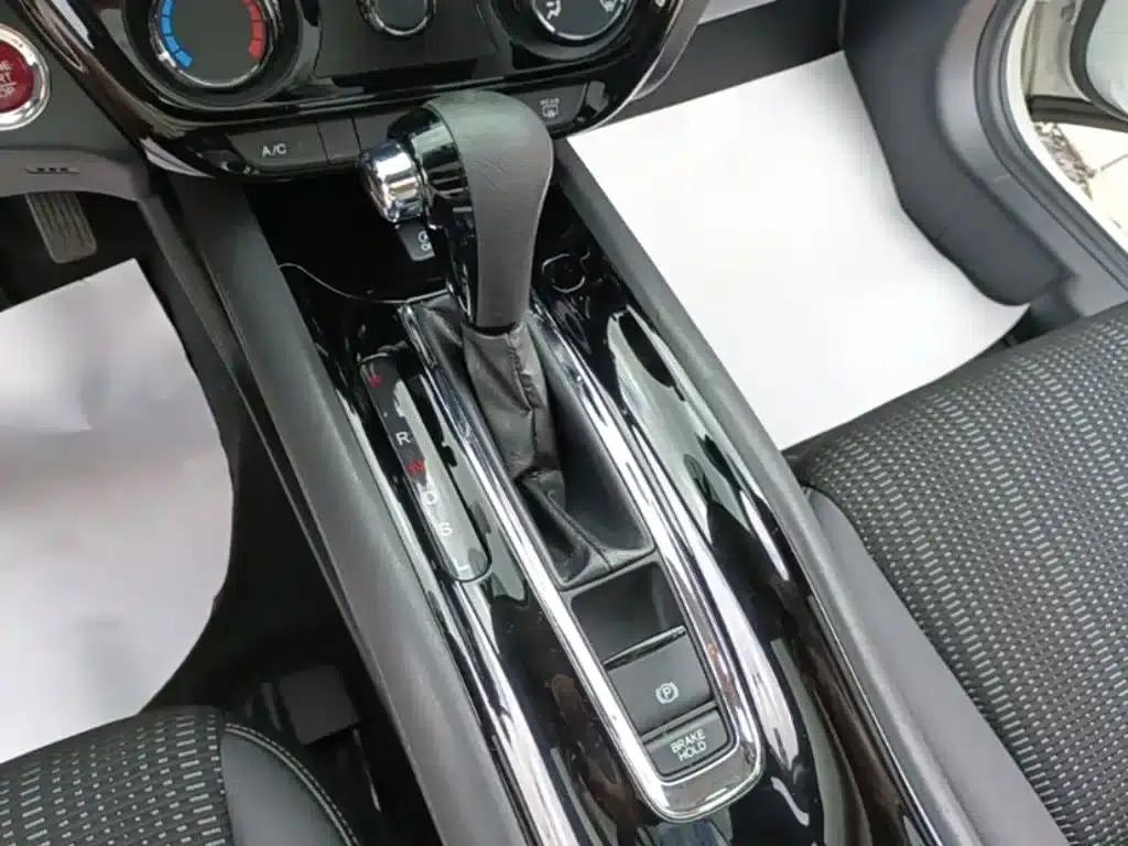 Vezel 2017 1.8L CVT 2WD Pioneer Edition — миниатюра 14