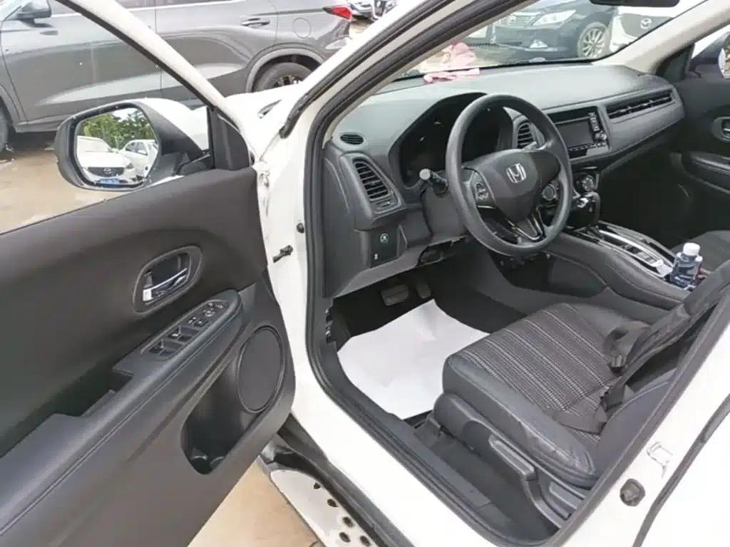 Vezel 2017 1.8L CVT 2WD Pioneer Edition — миниатюра 16