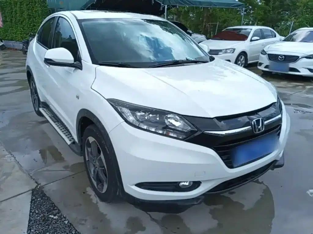 Vezel 2017 1.8L CVT 2WD Pioneer Edition — миниатюра 4
