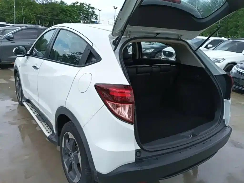 Vezel 2017 1.8L CVT 2WD Pioneer Edition — миниатюра 5