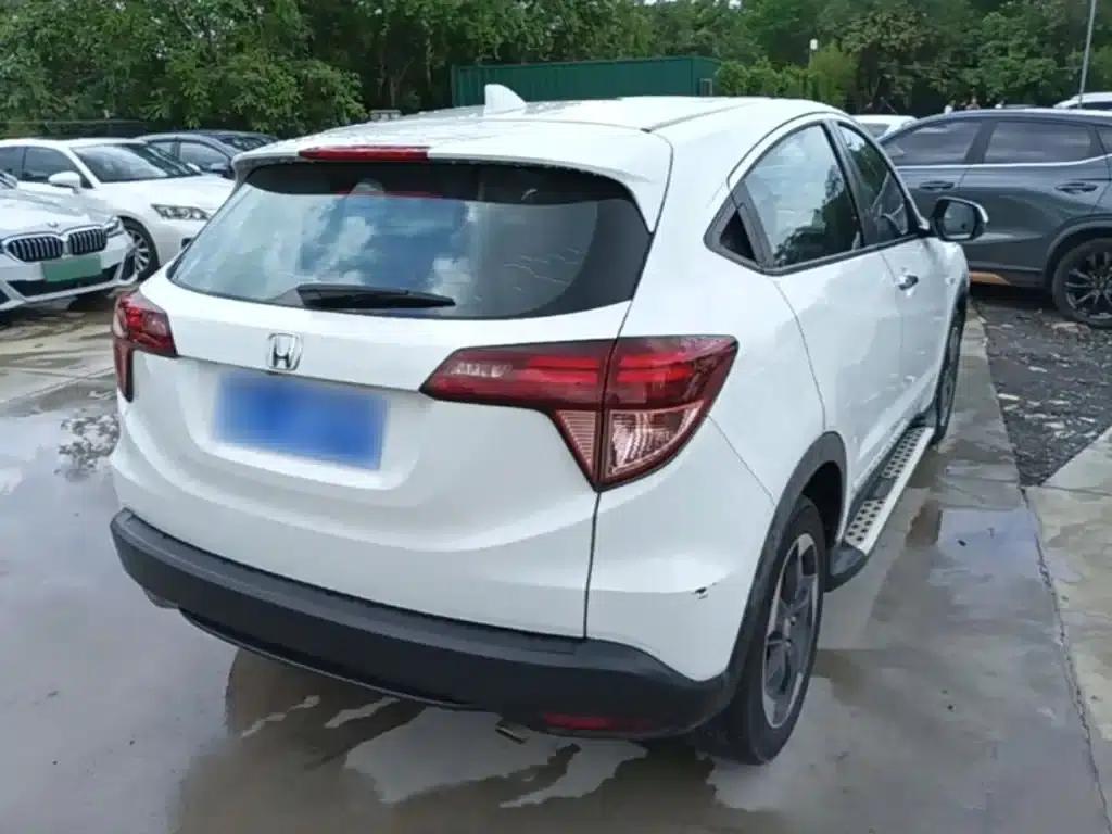 Vezel 2017 1.8L CVT 2WD Pioneer Edition — миниатюра 7
