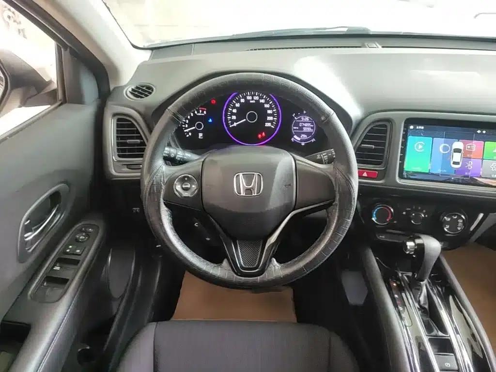 Vezel 2017 1.5L CVT 2WD Comfort Model — миниатюра 11