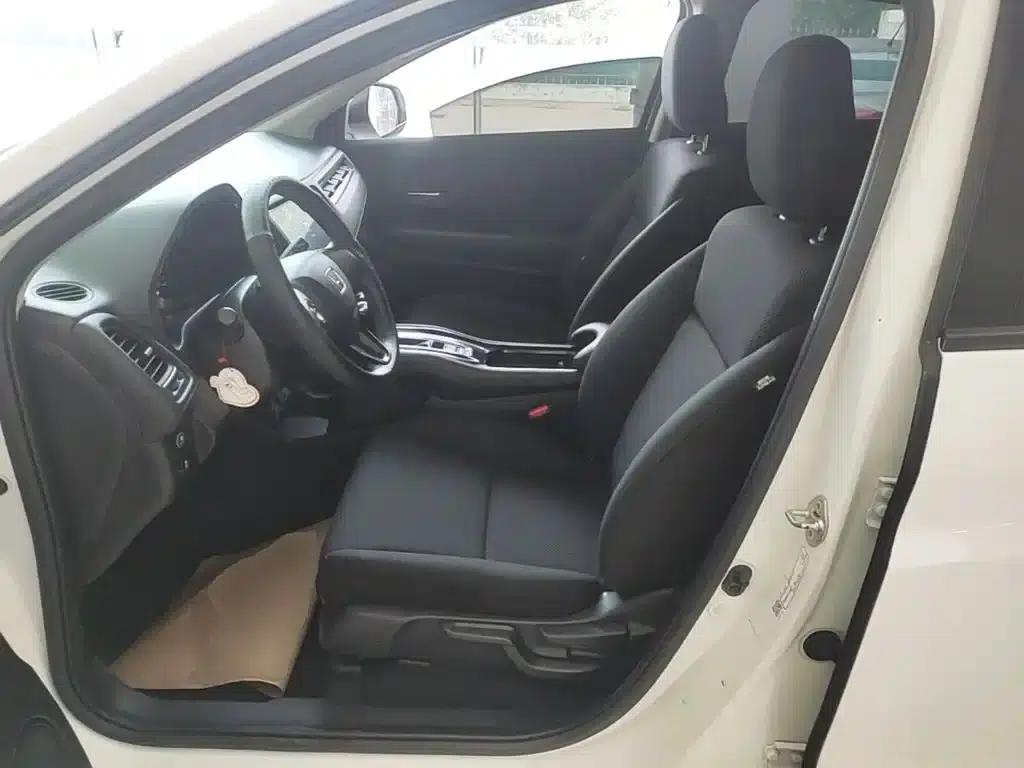 Vezel 2017 1.5L CVT 2WD Comfort Model — миниатюра 15