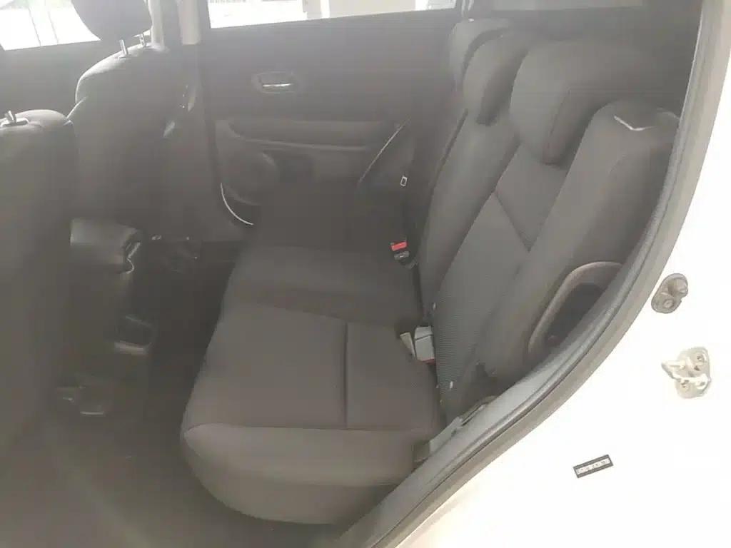 Vezel 2017 1.5L CVT 2WD Comfort Model — миниатюра 17