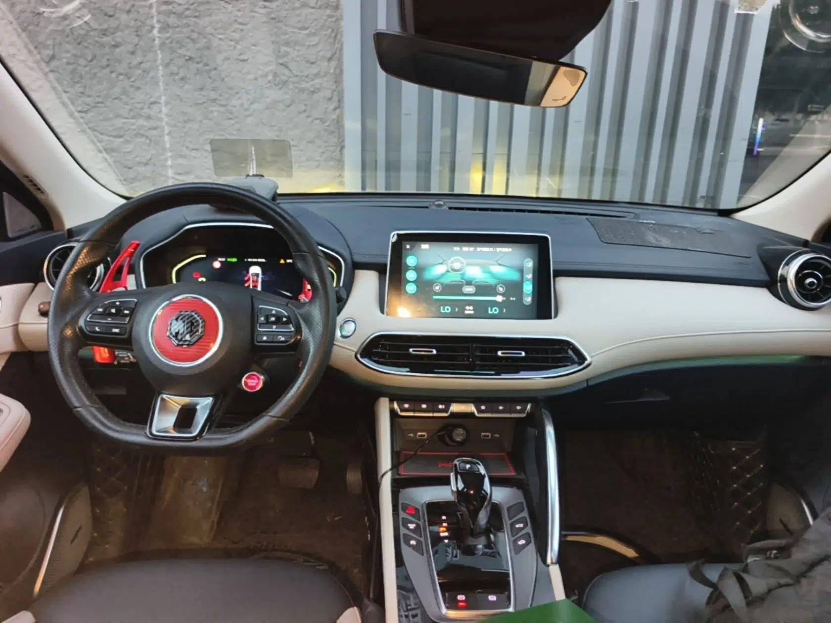 MG Pilot 2021 400TGI Automatic Two-Wheel Drive Trophy Flagship Edition — миниатюра 18