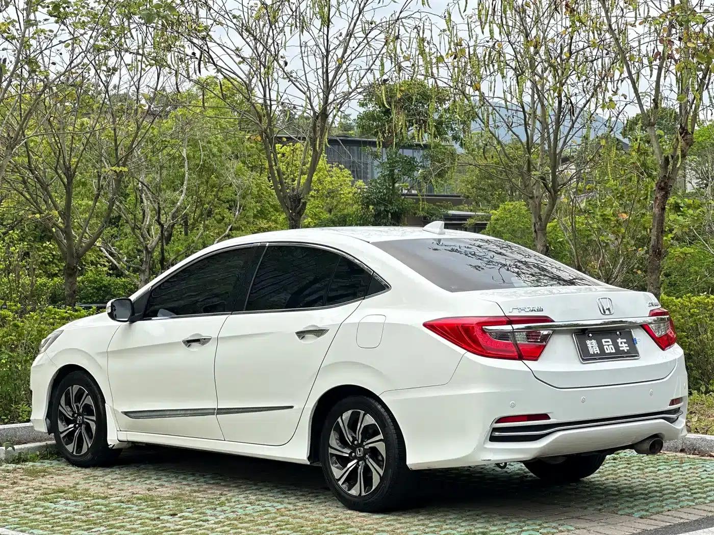 Honda Crider 2016 1.8L CVT Deluxe Edition — миниатюра 16