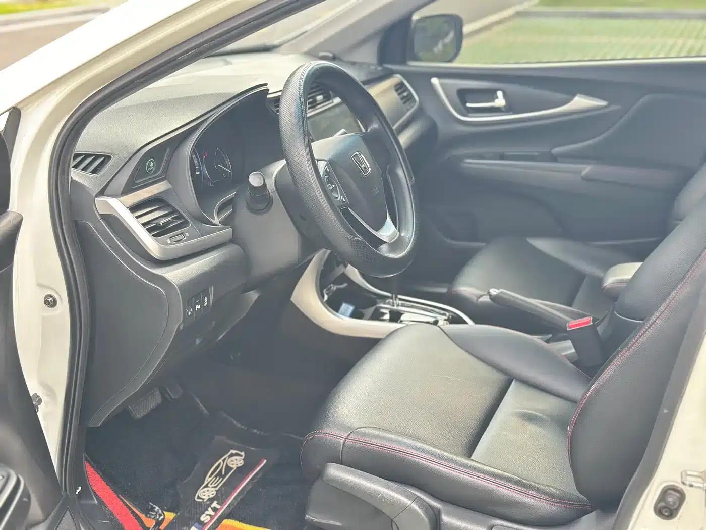 Honda Crider 2016 1.8L CVT Deluxe Edition — миниатюра 4