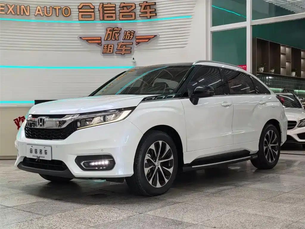 2017 Honda Avancier 240TURBO 2WD Elite Edition — миниатюра 1
