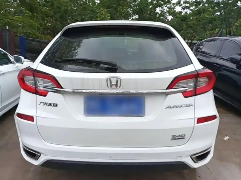 2017 Honda Avancier 240TURBO 2WD Luxury Edition — миниатюра 6