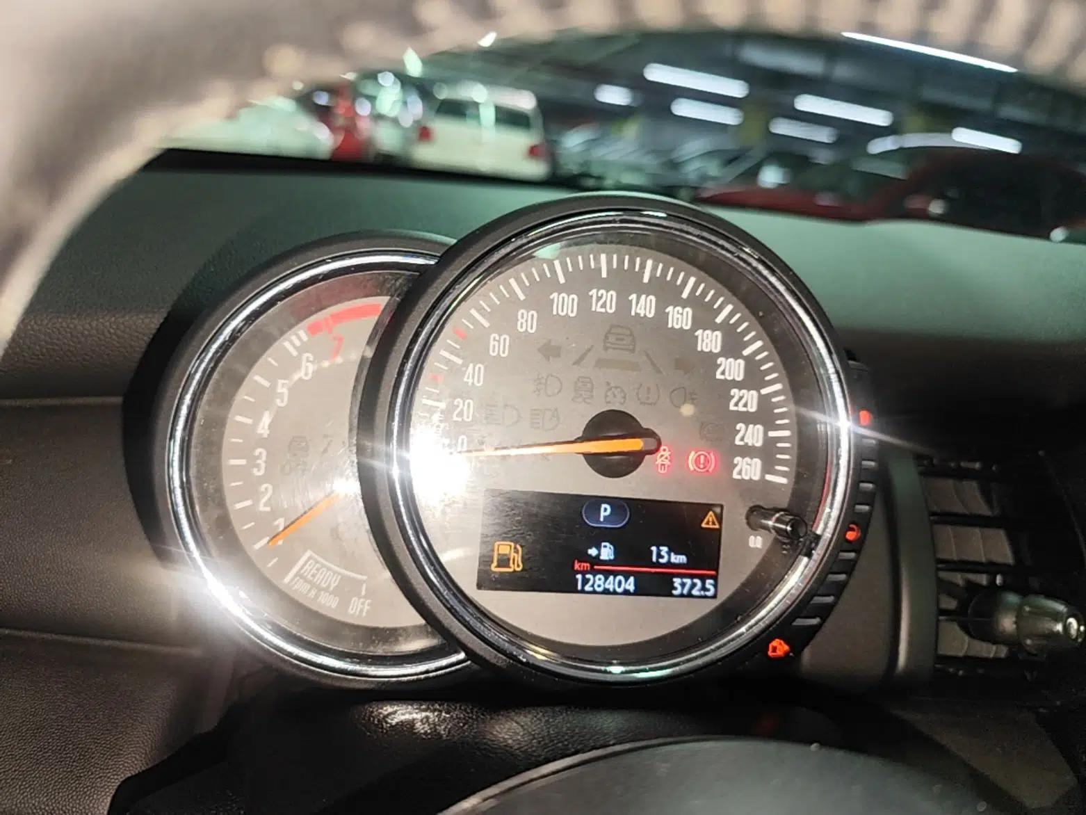 MINI 2016 1.2T ONE Five-Door Edition — миниатюра 14