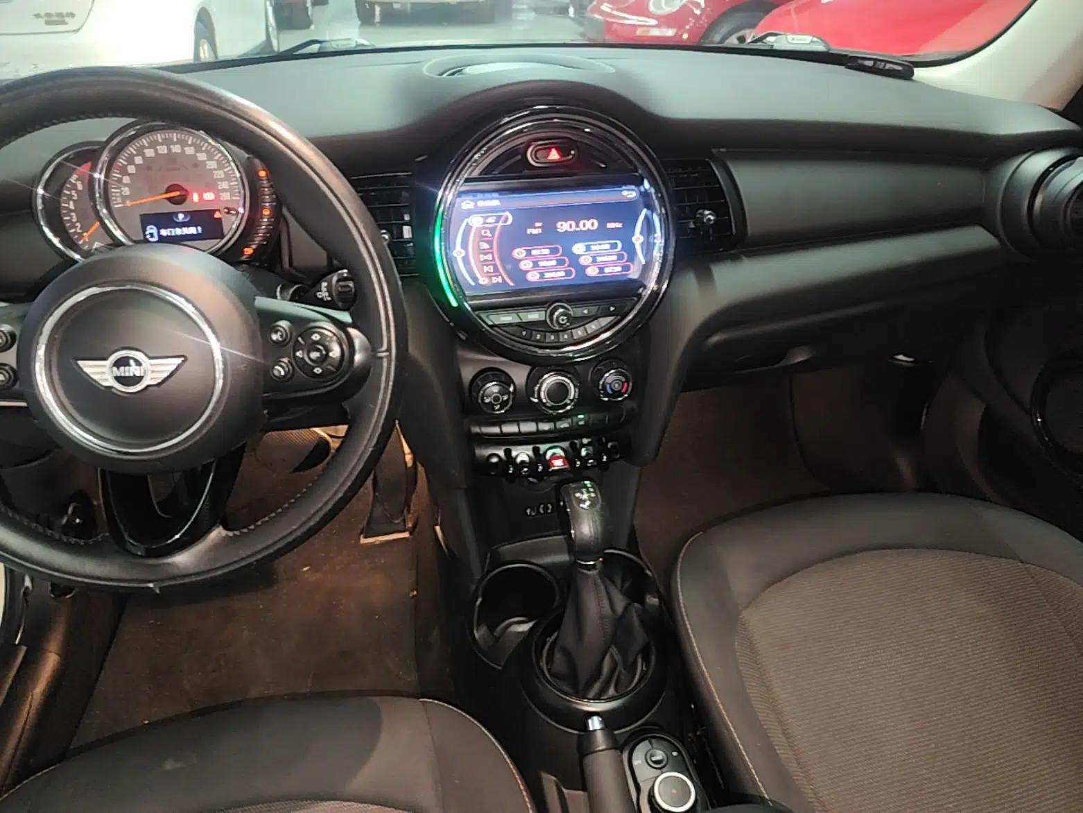 MINI 2016 1.2T ONE Five-Door Edition — миниатюра 16